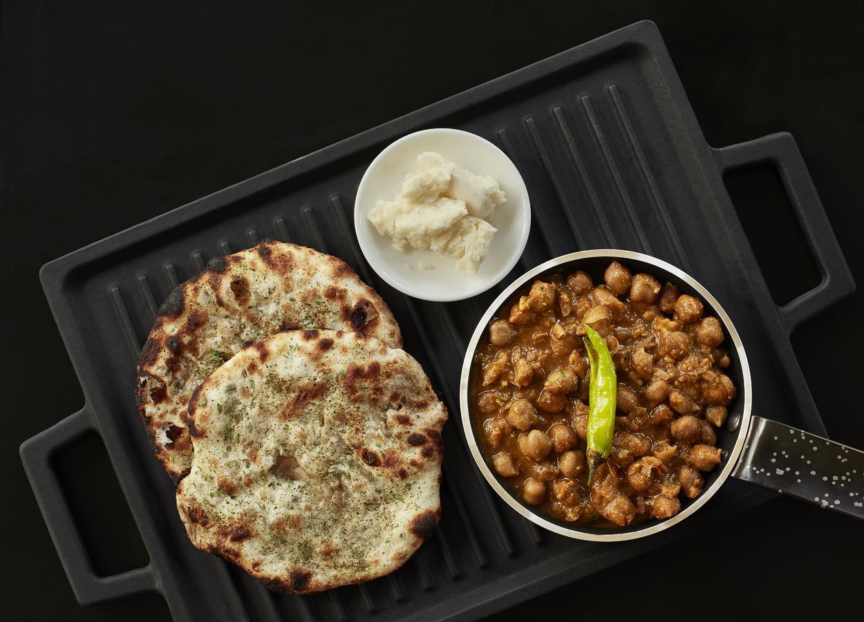 Hotel Taj Swarna, Amritsar Extérieur photo Chole bhature