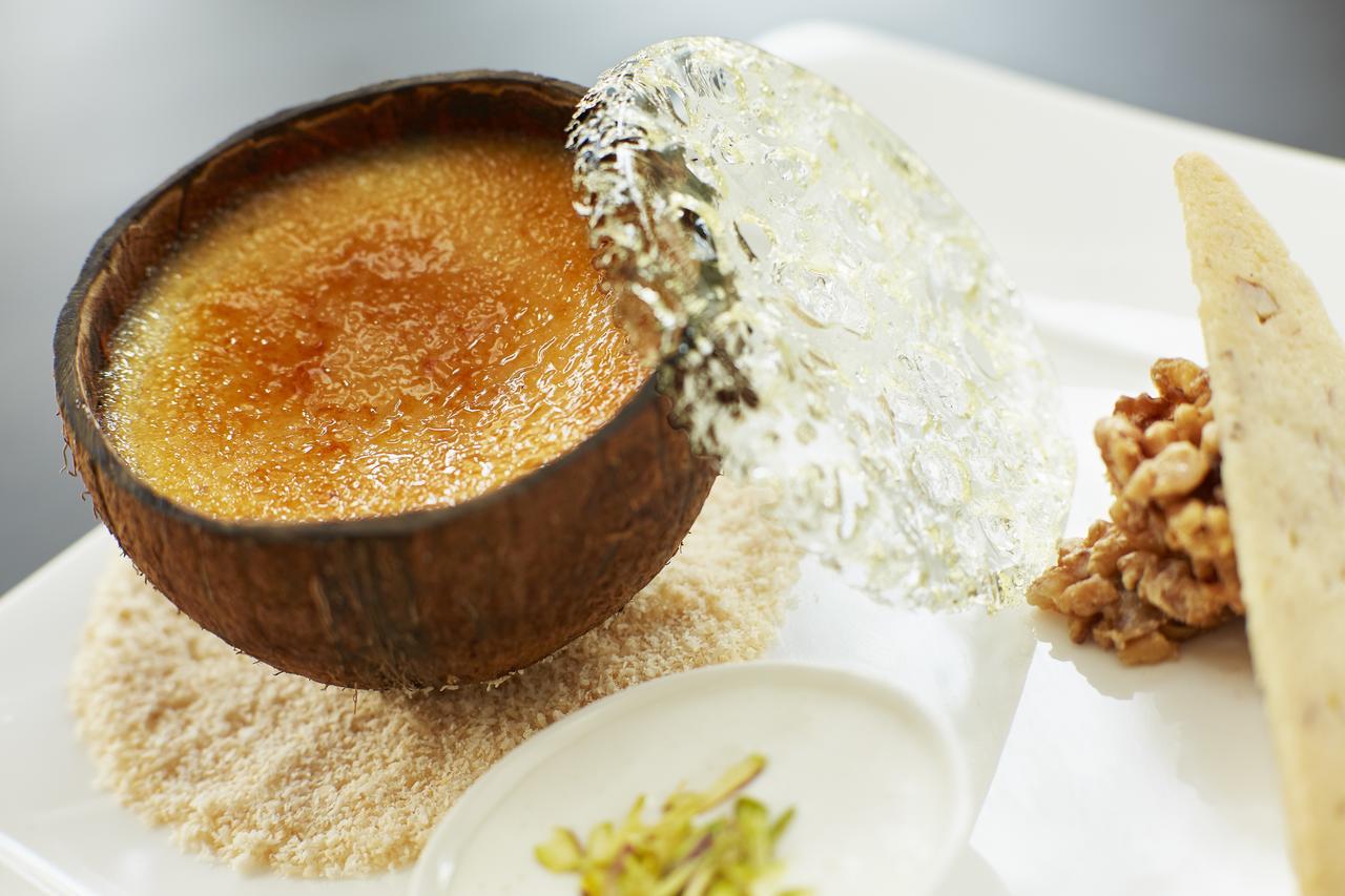 Hotel Taj Swarna, Amritsar Extérieur photo A crème brûlée